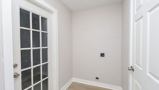 Humble 1-story, 3-bed 7307 Foxhurst Lane-idx