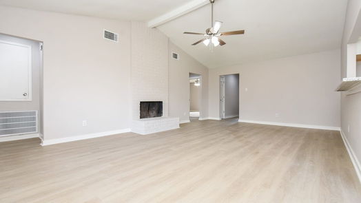 Humble 1-story, 3-bed 7307 Foxhurst Lane-idx