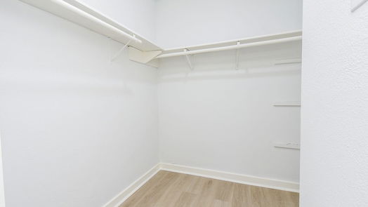 Humble 1-story, 3-bed 7307 Foxhurst Lane-idx