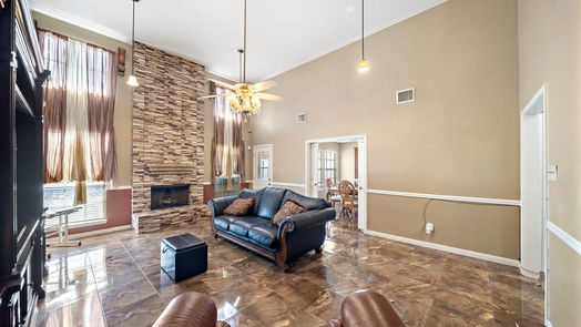 Humble 2-story, 3-bed 9822 Canterbury Drive-idx