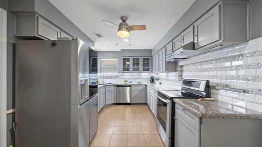 Humble 2-story, 3-bed 9822 Canterbury Drive-idx