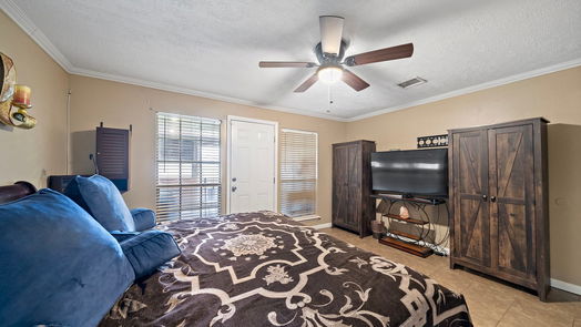 Humble 2-story, 3-bed 9822 Canterbury Drive-idx