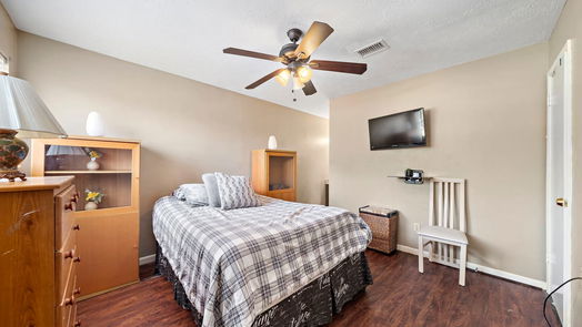 Humble 2-story, 3-bed 9822 Canterbury Drive-idx