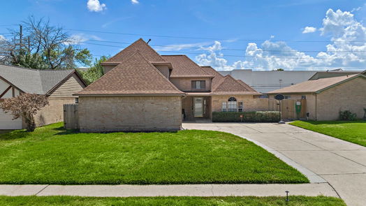 Humble 2-story, 3-bed 9822 Canterbury Drive-idx