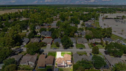 Humble 2-story, 3-bed 9822 Canterbury Drive-idx