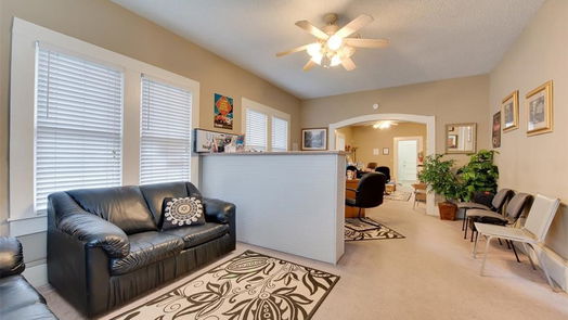 Humble 1-story, 2-bed 807 E 1st Street-idx