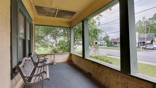 Humble 1-story, 2-bed 807 E 1st Street-idx