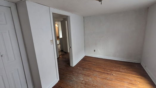 Humble 1-story, 2-bed 610 Welch Street-idx