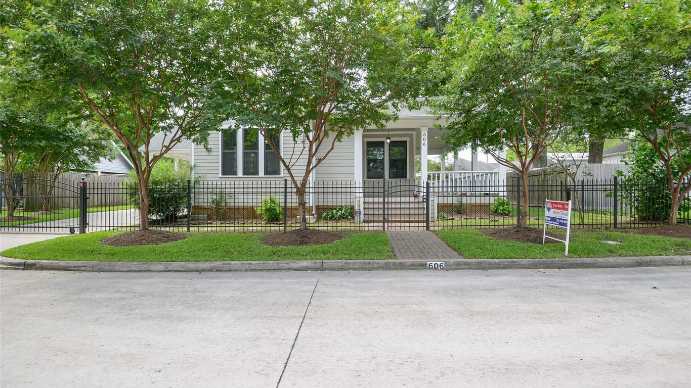 Humble 1-story, 3-bed 606 3rd Street-idx