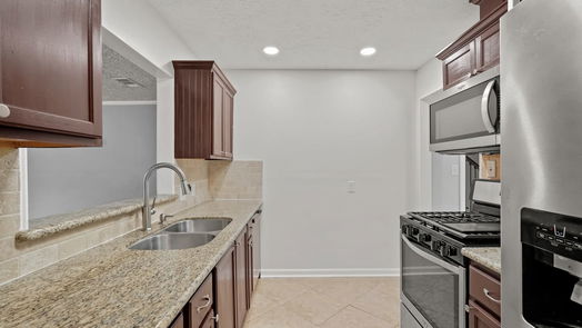Humble 2-story, 4-bed 20407 Guildwick Circle-idx