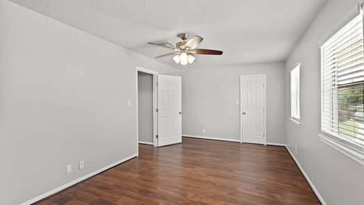 Humble 2-story, 4-bed 20407 Guildwick Circle-idx