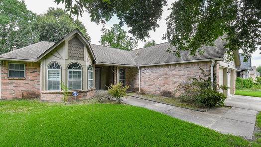 Humble 1-story, 3-bed 1111 Rebecca Lane-idx
