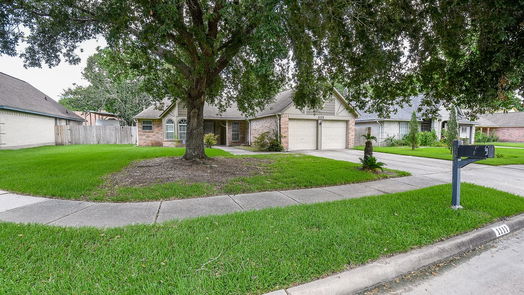 Humble 1-story, 3-bed 1111 Rebecca Lane-idx
