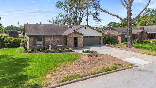 Humble 1-story, 3-bed 1010 McDugald Street-idx