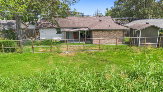 Humble 1-story, 3-bed 1010 McDugald Street-idx