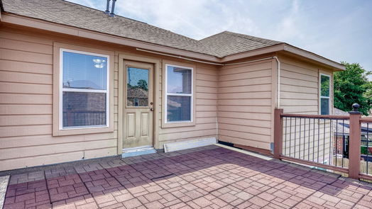 Humble 2-story, 5-bed 6407 Early Fall Drive Drive-idx