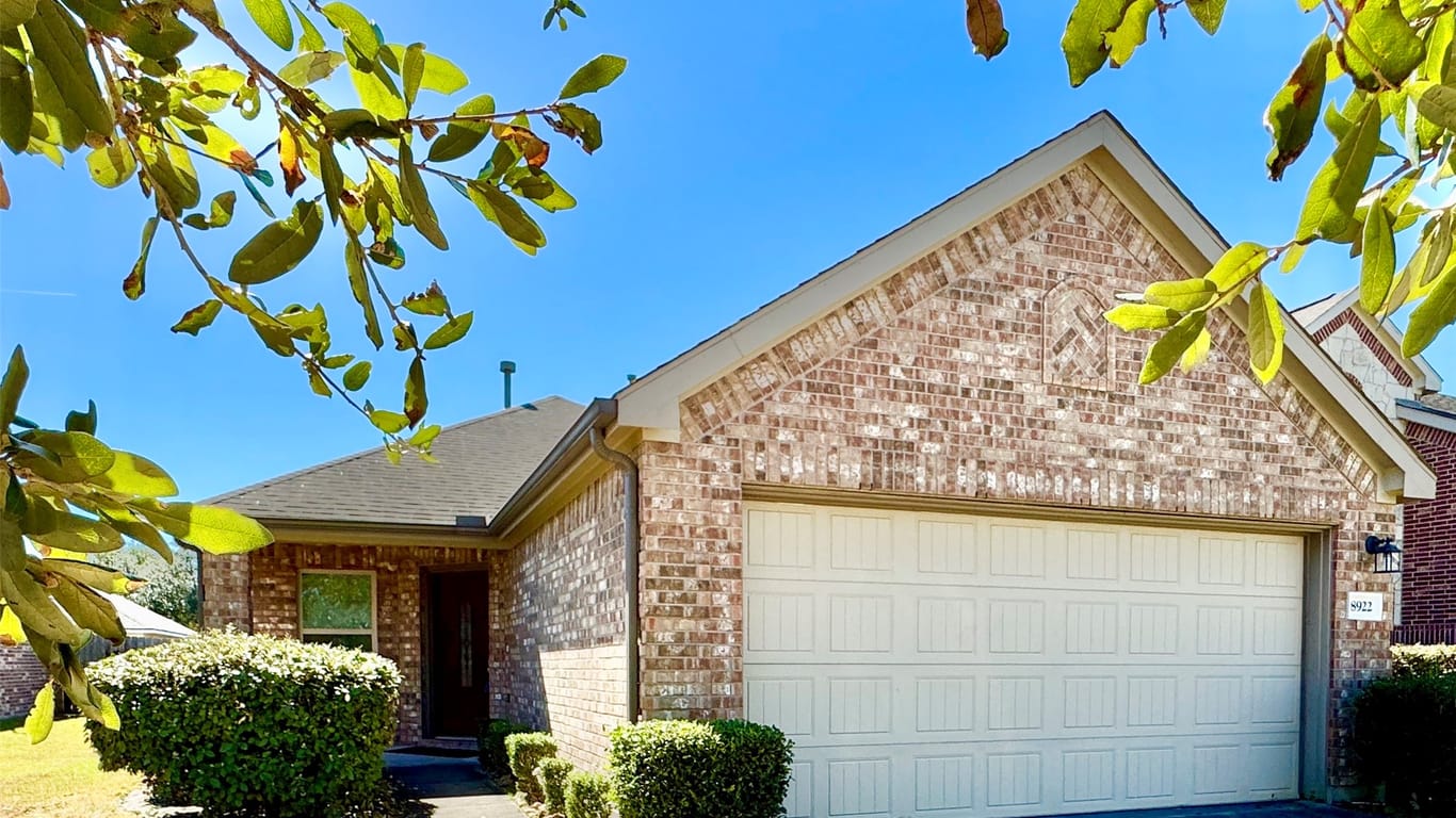 Humble 1-story, 3-bed 8922 River Dale Canyon Lane-idx