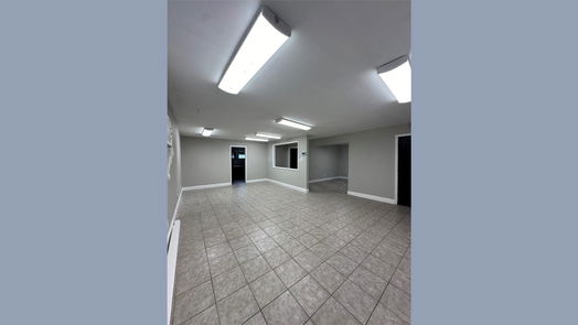 Humble null-story, 2-bed 114 S Houston Avenue-idx