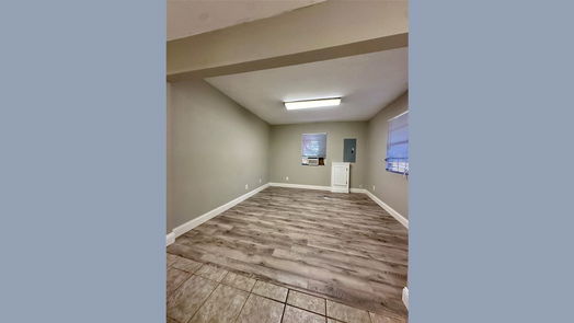 Humble null-story, 2-bed 114 S Houston Avenue-idx