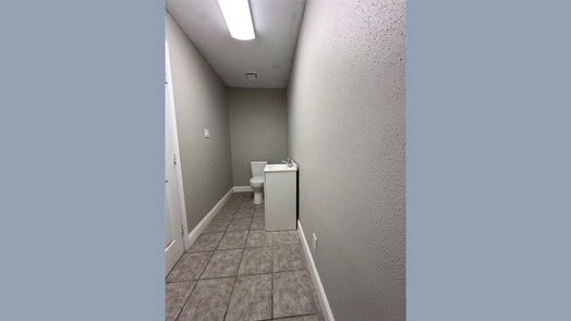 Humble null-story, 2-bed 114 S Houston Avenue-idx