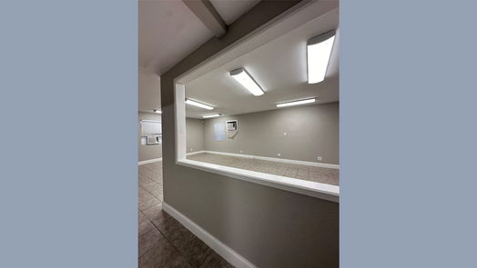 Humble null-story, 2-bed 114 S Houston Avenue-idx