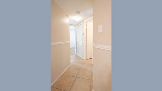 Humble 2-story, 2-bed 1312 Brenda Lane 4-idx