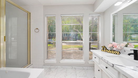 Houston 2-story, 4-bed 3410 Village Oaks Drive-idx