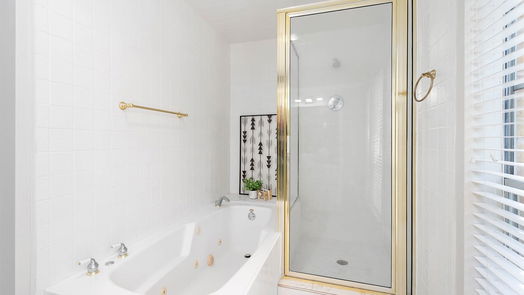 Houston 2-story, 4-bed 3410 Village Oaks Drive-idx