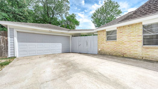 Houston 2-story, 4-bed 3410 Village Oaks Drive-idx