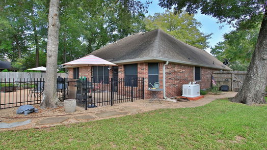 Houston 2-story, 4-bed 2227 Blossom Creek Trail-idx