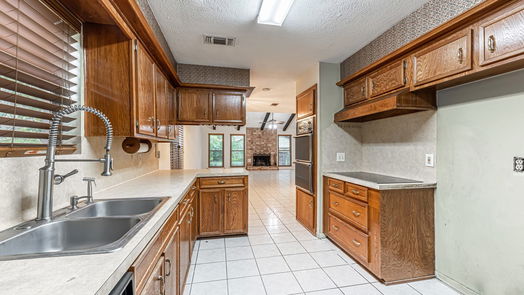 Houston 1-story, 4-bed 4002 Flint Creek Drive-idx