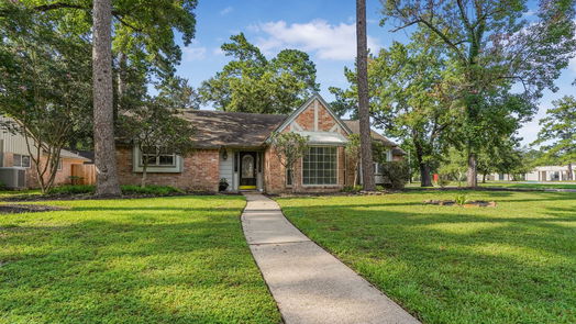 Houston 1-story, 3-bed 1927 Maple Lakes Drive-idx