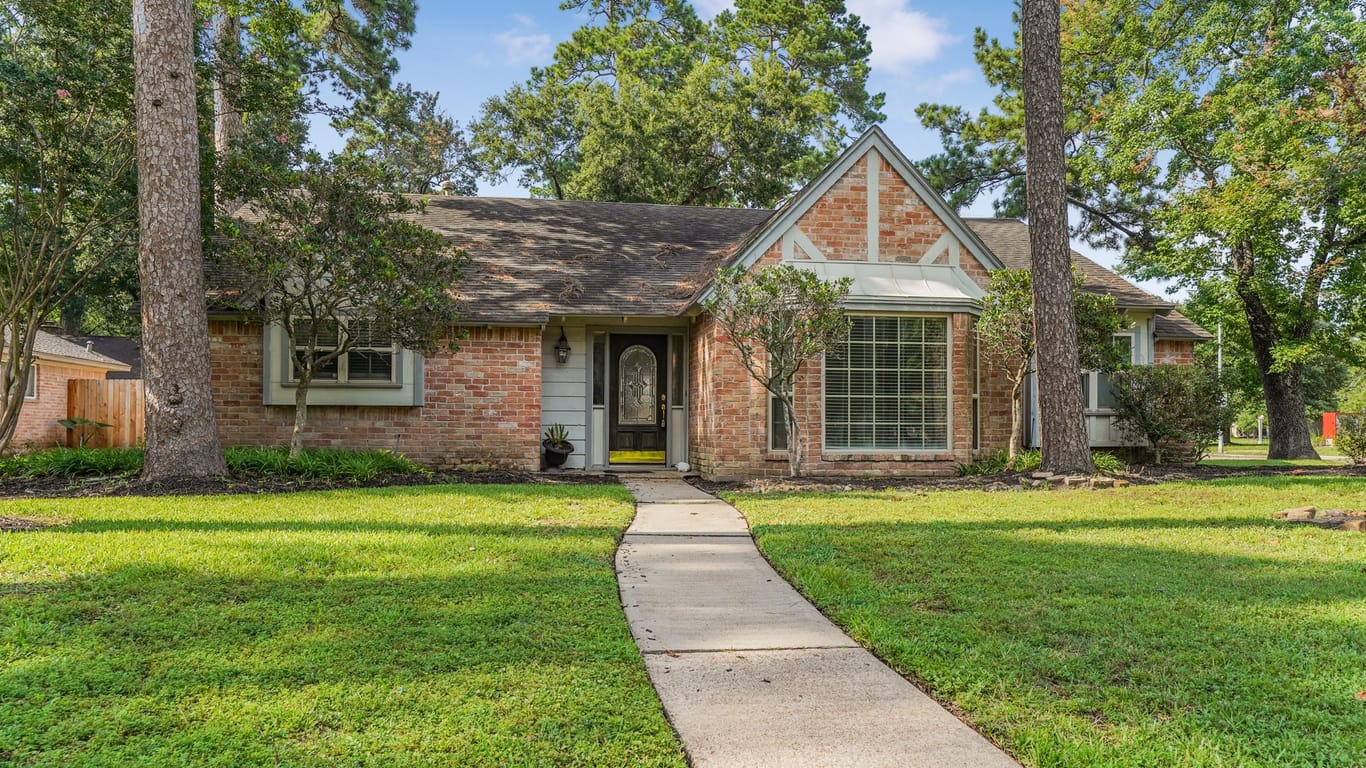 Houston 1-story, 3-bed 1927 Maple Lakes Drive-idx