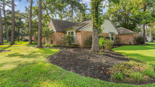 Houston 1-story, 3-bed 1927 Maple Lakes Drive-idx