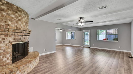 Houston 1-story, 3-bed 2034 Middle Creek Drive-idx