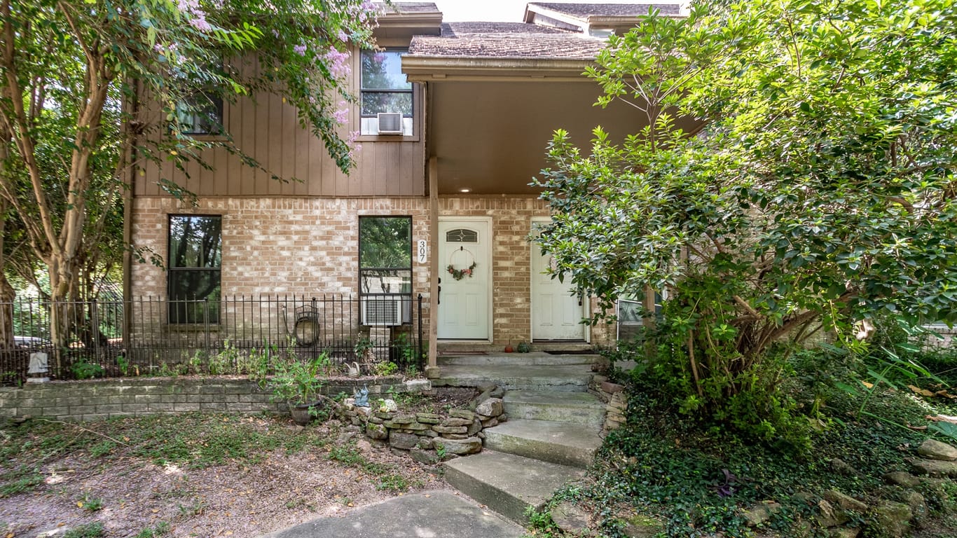 Houston 2-story, 2-bed 1011 Hamblen Road 307-idx