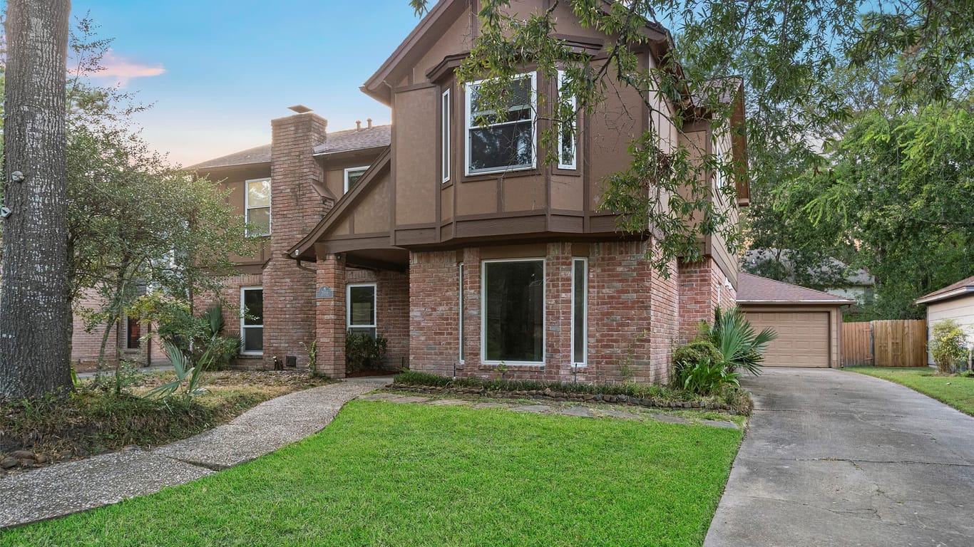 Houston 2-story, 4-bed 2055 Riverlawn Drive-idx