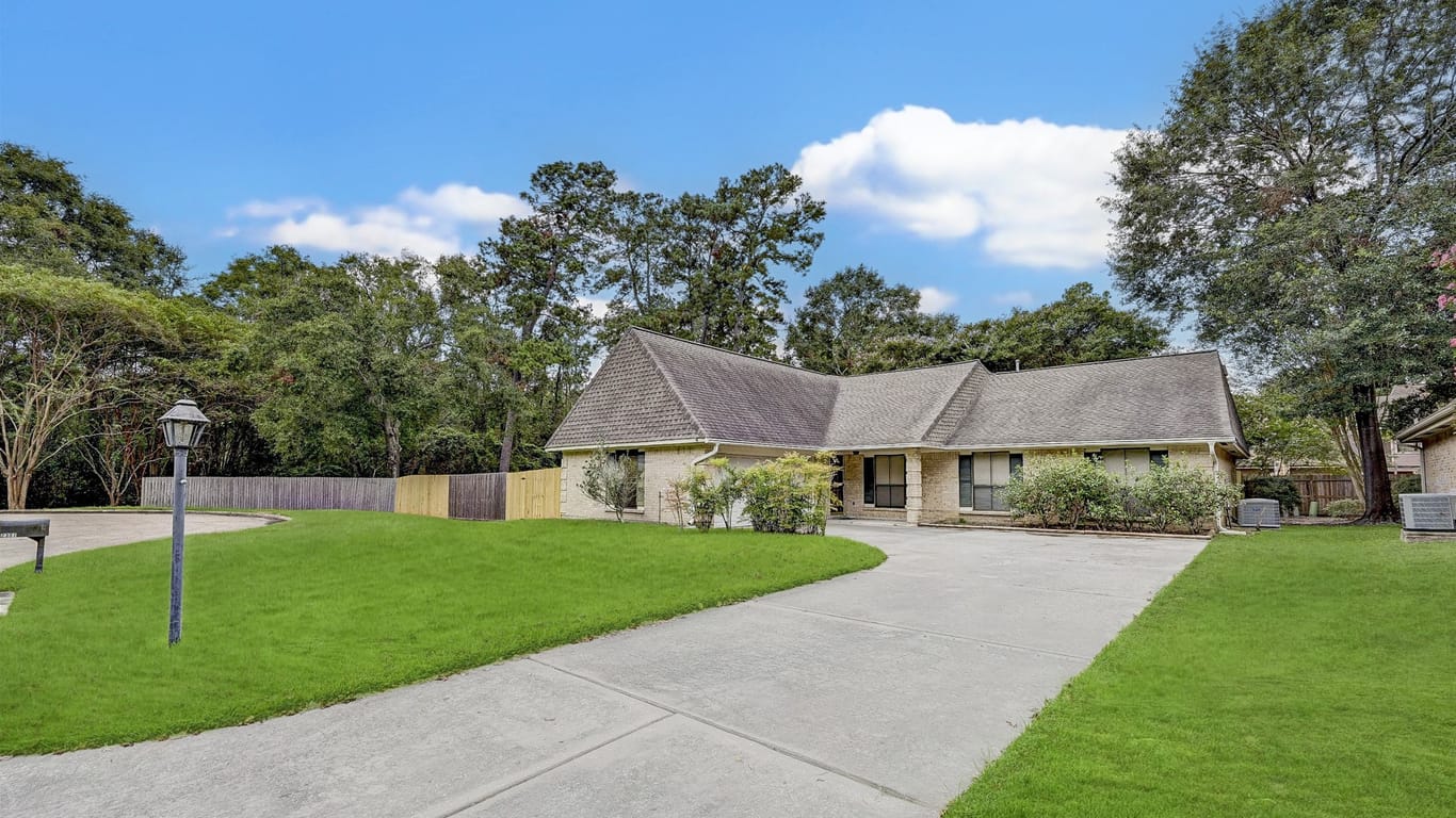 Houston 1-story, 4-bed 2307 Brookdale Drive-idx