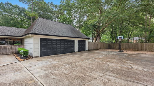 Houston 2-story, 4-bed 2910 Royal Circle Drive-idx