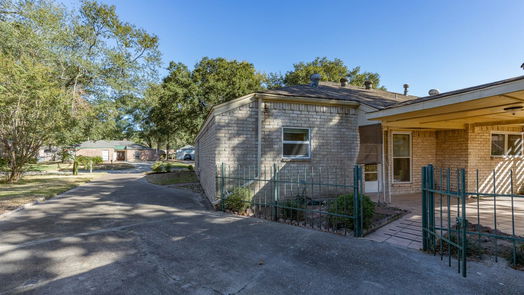 Houston 1-story, 4-bed 3907 Maple Heights Drive-idx