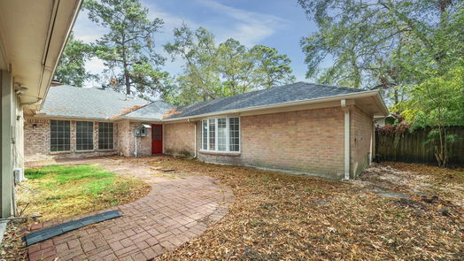 Houston null-story, 4-bed 1950 Round Spring Drive-idx