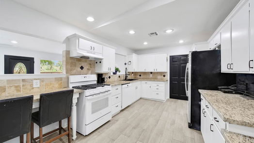 Houston 1-story, 3-bed 1202 Burning Tree Road-idx