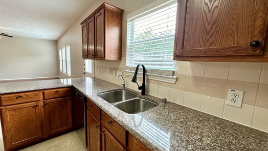 Kingwood 2-story, 4-bed 21542 Duke Alexander Drive-idx