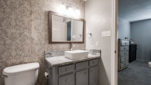 Kingwood 2-story, 5-bed 2114 Spruce Grove Dr-idx