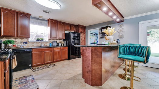Kingwood 2-story, 4-bed 21832 Whispering Forest Drive-idx