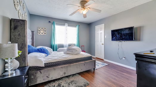 Kingwood 2-story, 4-bed 21832 Whispering Forest Drive-idx