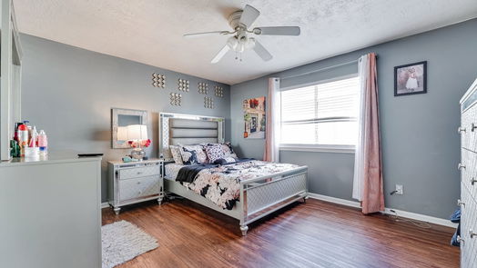 Kingwood 2-story, 4-bed 21832 Whispering Forest Drive-idx