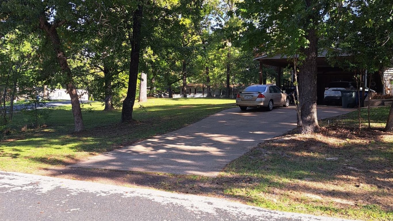 Huntsville 1-story, 3-bed 3229 Majestic Drive-idx