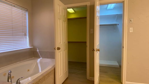 Houston 2-story, 4-bed 3210 Echo Mountain Drive-idx