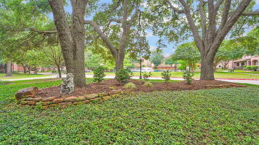 Houston 1-story, 2-bed 2803 Kings Crossing Drive 316-idx